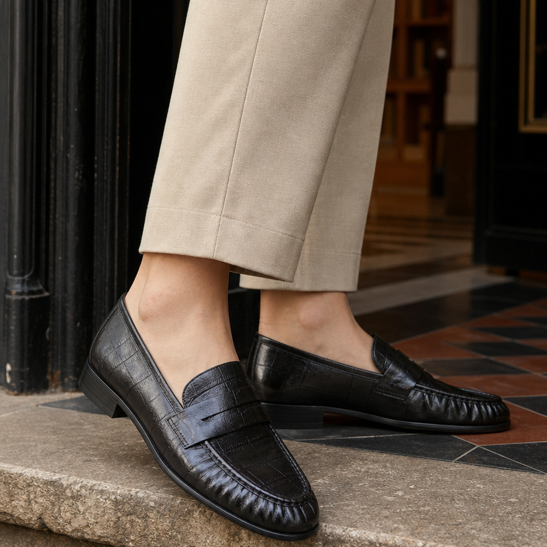 Montalto Pleated Loafers - Black