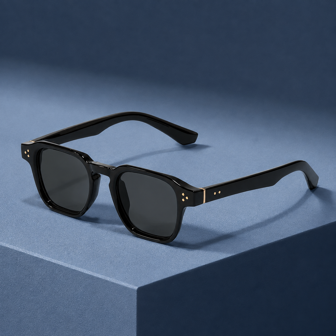 Yara-Sage Retro Sunglasses - Black