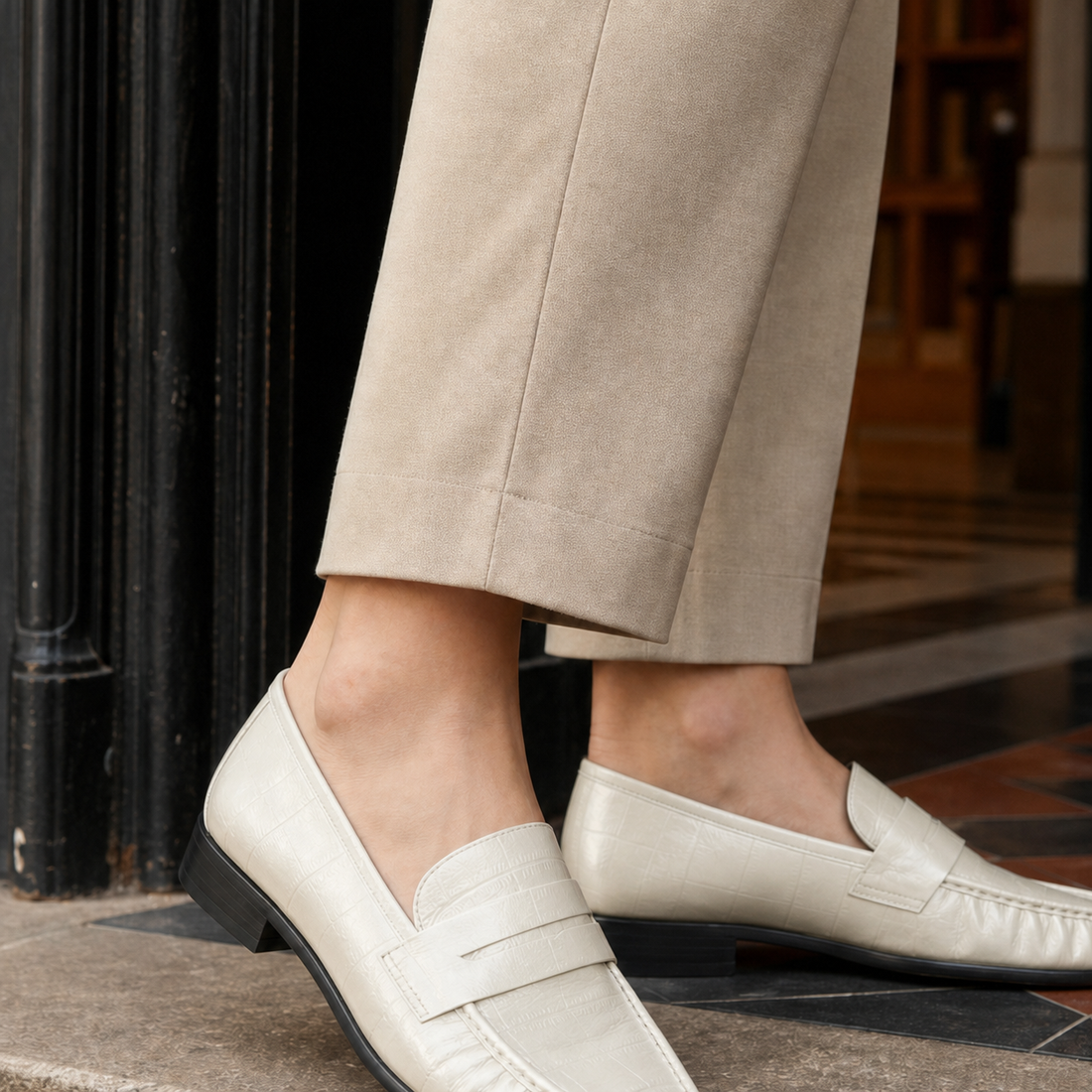 Montalto Pleated Loafers - Ivory White